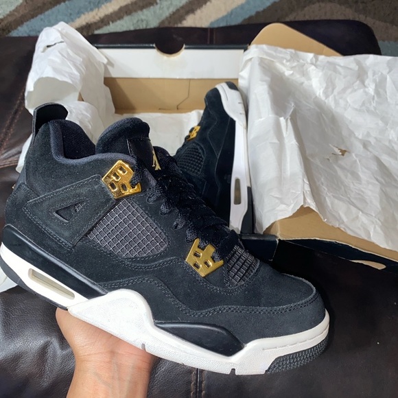 Air Jordan 4 Royalty